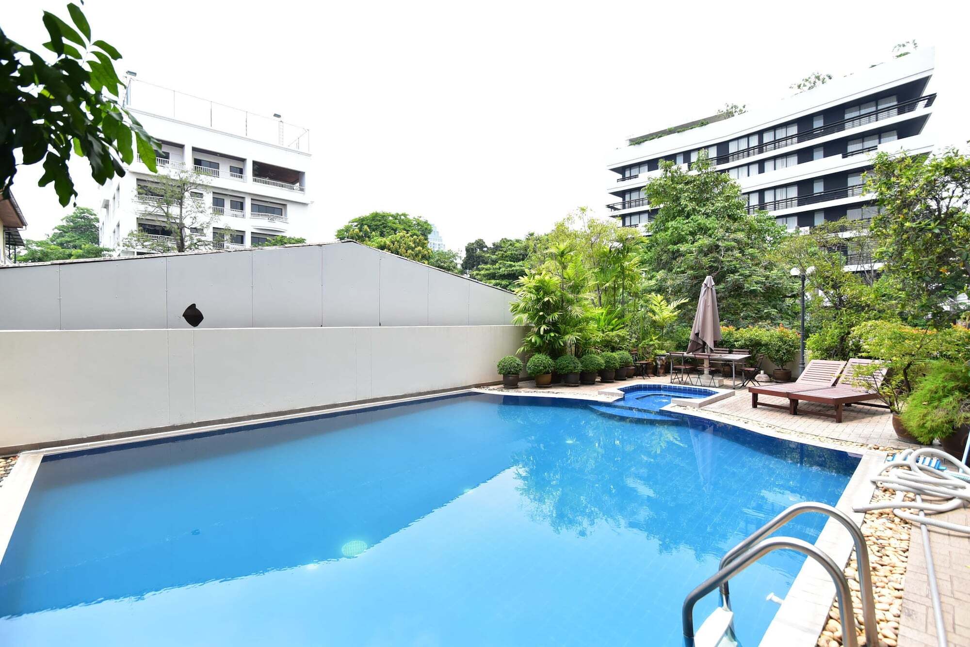 Antique Palace Apartment Bangkok Ngoại thất bức ảnh
